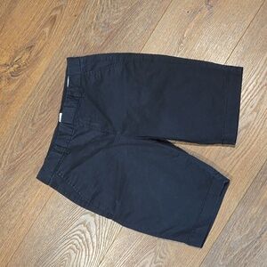 GAP WOMENS BERMUDA SHORTS SIZE 4.. #6495